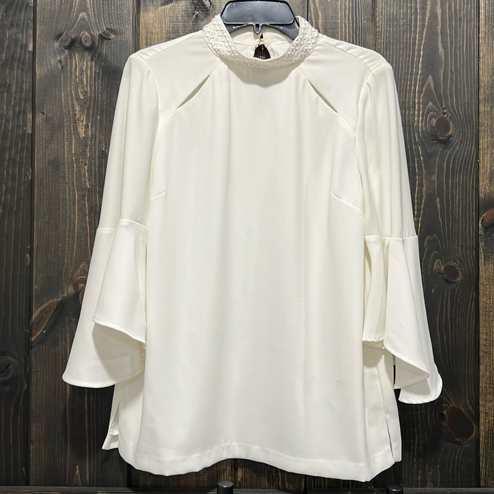 Anna Cate White Riley Top M Blouse Open Slits Mock Neck Embroidered Bell Sleeves